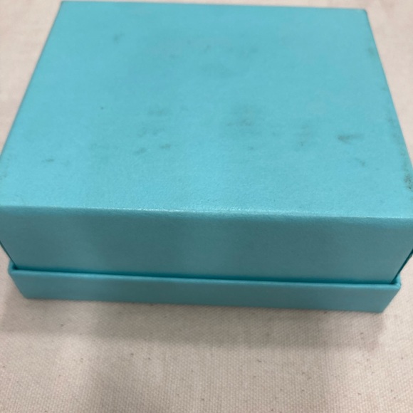 Authenticated Tiffany & Co. thick sterling silver chain bracelet heart charm - Picture 8 of 10